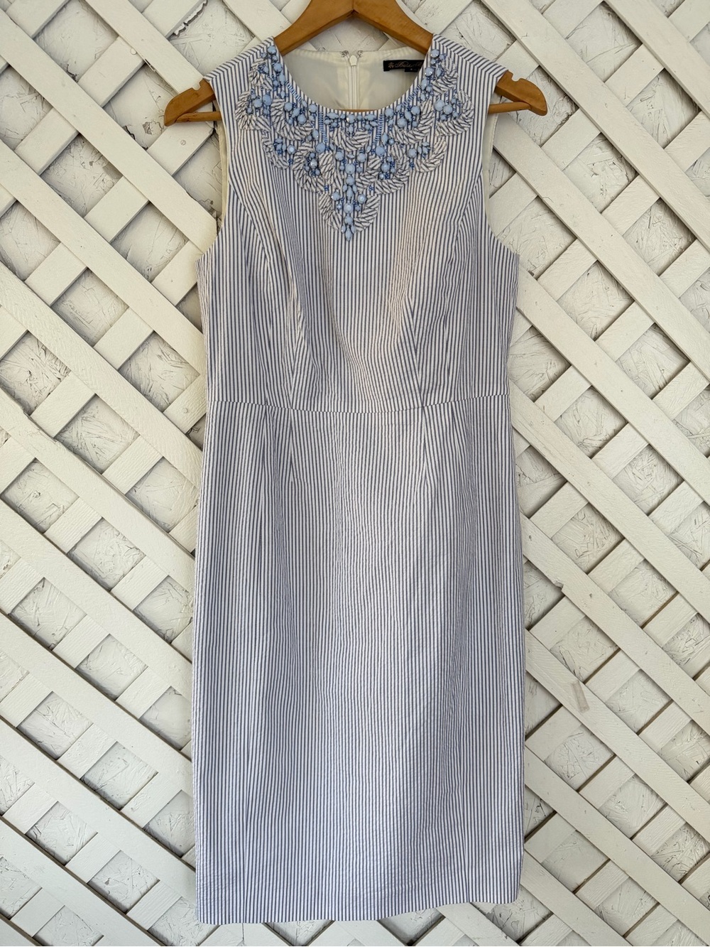 Brooks Brothers Striped Sleeveless Sheath Dress Beaded Neck Seersucker size 8